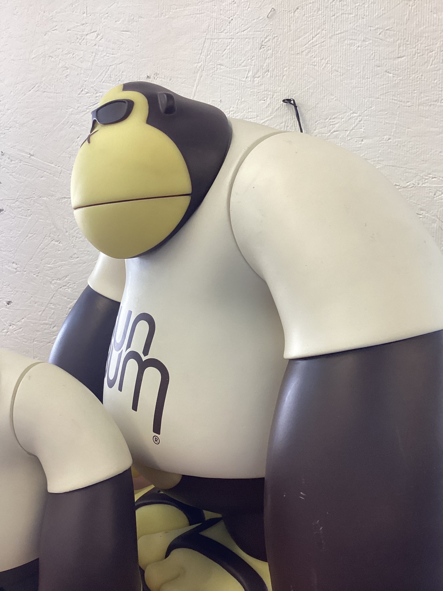sun bum gorrila (16 Figure)